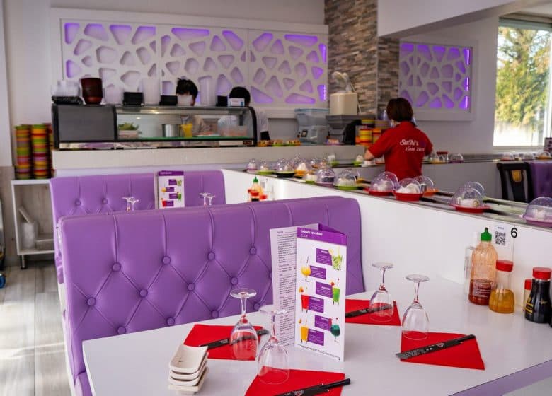 Plateau de sushis dressé
